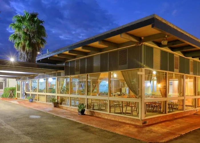Plainsman Motel