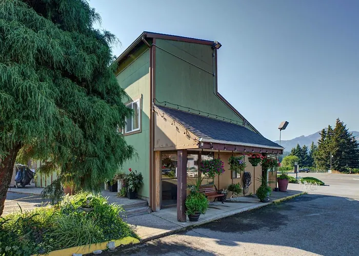 Columbia Gorge Inn