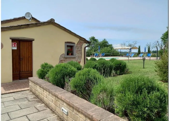 Villino Cortona: Tuscan Retreat with Private Pool and Wi-Fi