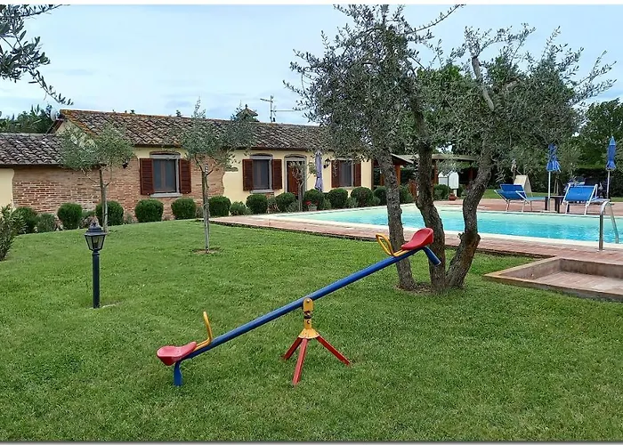 Villino Cortona: Tuscan Retreat with Private Pool and Wi-Fi