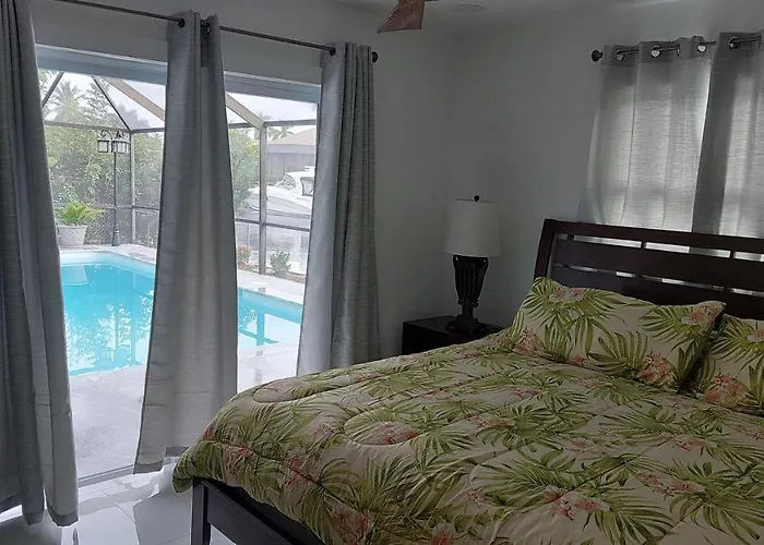 Cape Coral Mini Palace