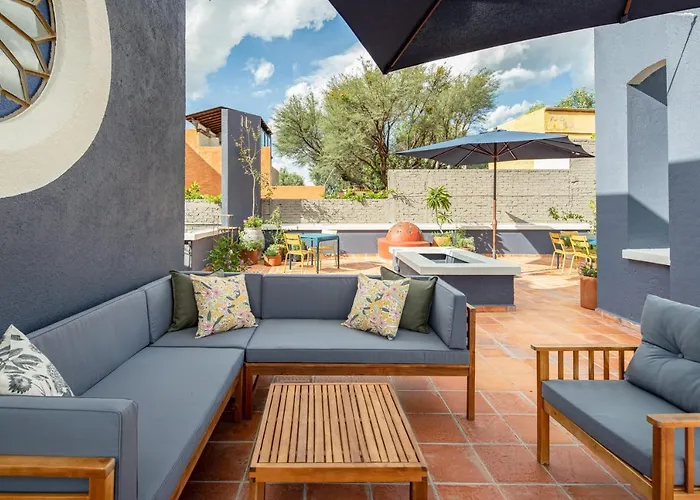 Rooftop Terrace Views! Stylish 4Br Hacienda