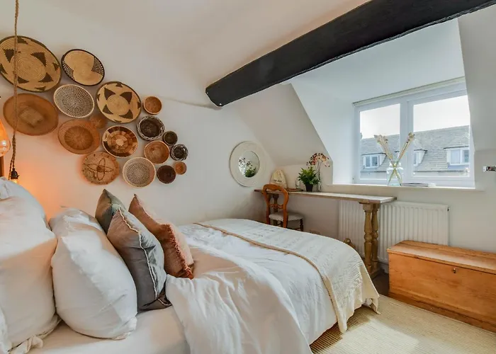 The Nook, Newly Available Relaxed 2 Bed, Cotswolds