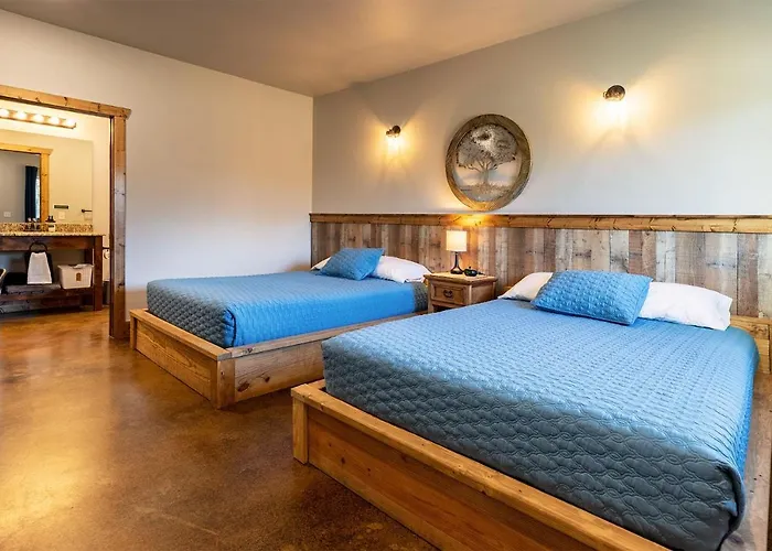 The Woods Lodging