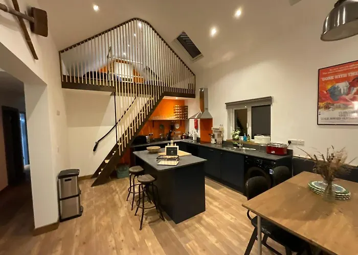 Wild Wild West Holiday Cottages