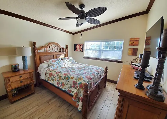 Hawaiian Cottage - Heated Pool Walk To The Beach
