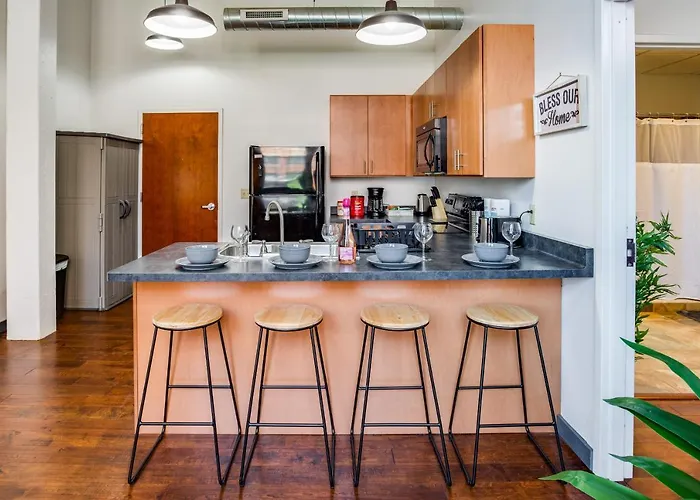 Ny Style Centric Loft With King Bed By Park Ave