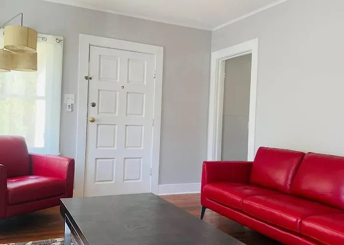 Spanish Town / Downtown Apartment