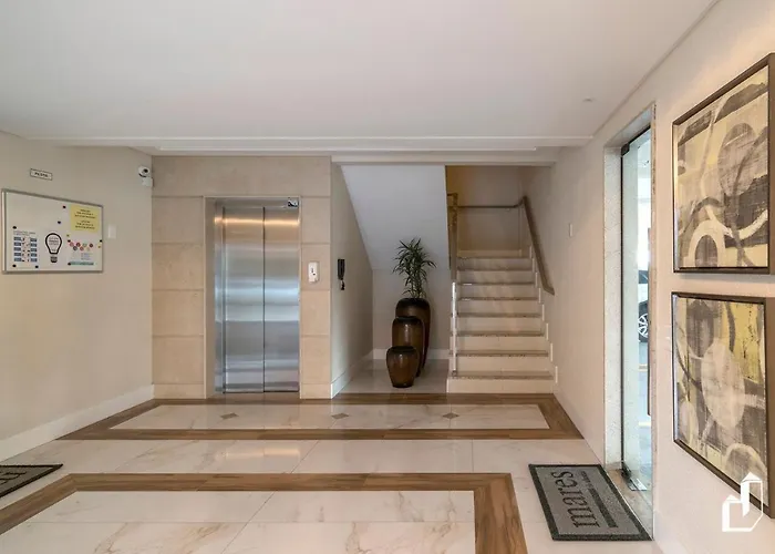 Apartamento com 02 dormitórios
