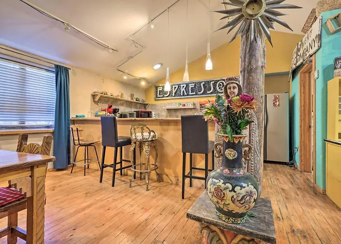 Idyllic Espanola Casita W/ Charcoal Grill
