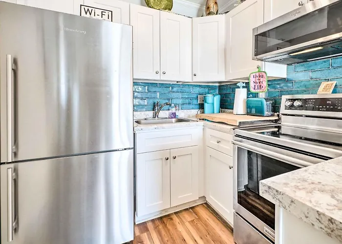 North Topsail Oceanfront Condo W/ Balcony!