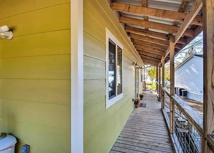 Lovely Toledo Bend Studio W/ Scenic Views!