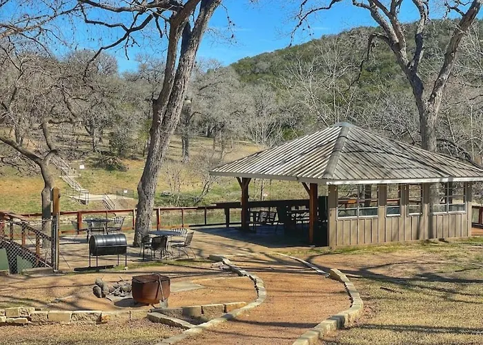 Pecan Creek Haus On River Road