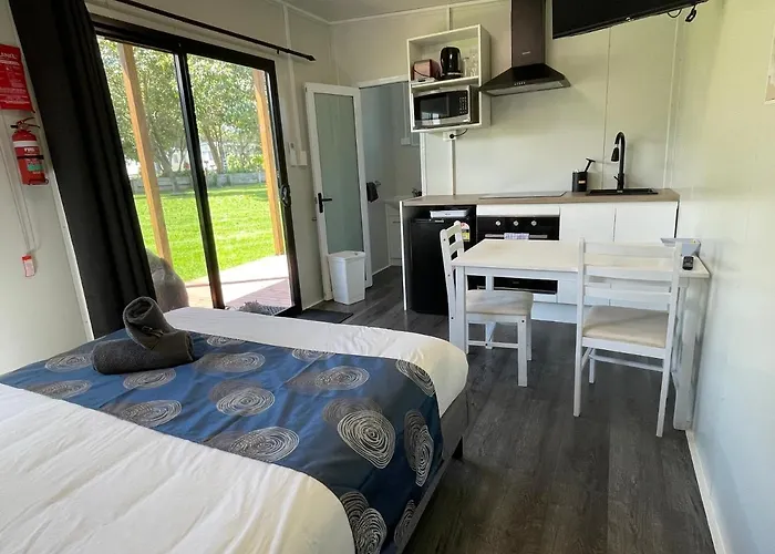 Marlo Caravan Park & Motel