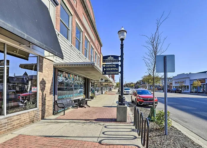 Dtwn Condo, Balcony, No Checkout Chores Required!