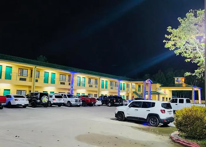 Scottish Inn & Suites