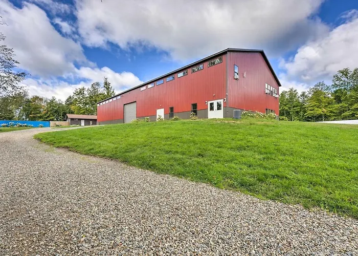 Cassopolis Cabin Close To Parks & Fishing!