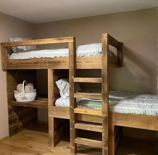 Gorgeous 2 Bedroom, 2 Full Bath, Ski In Apartment! Winner Of 2026, 2025, And 2024 Traveller Award!