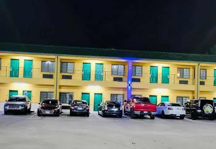 Scottish Inn & Suites