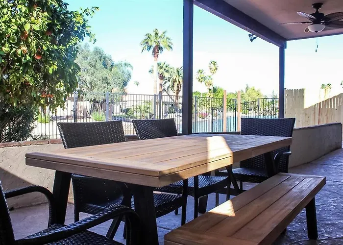 Lakefront Hacienda With Pool, Hot-Tub, Tennis