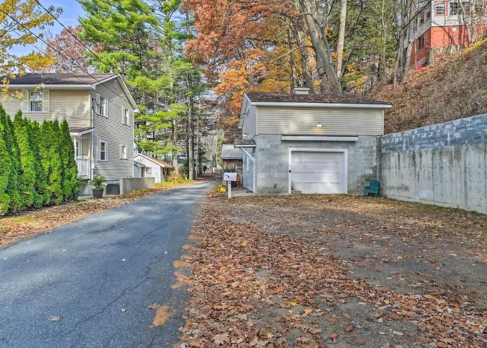 Lake Luzerne Home W/ Fire Pit On Hudson River