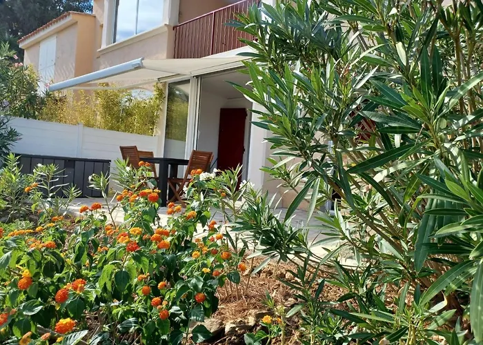 Appartement Climatise Avec Terrasse Et Apercu Mer - Golfe De Saint-Tropez