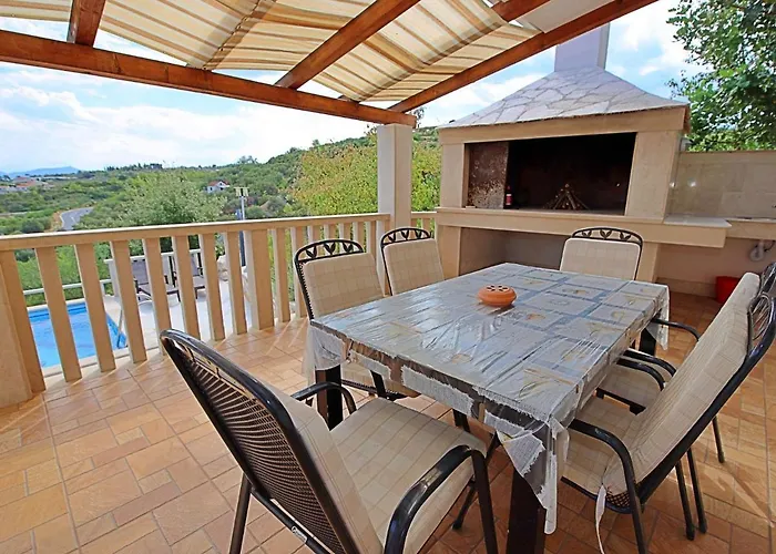 Holiday Home Villa Tonka By Interhome