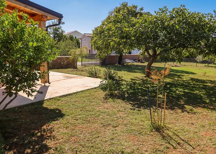 Holiday Home Lorenzo By Interhome