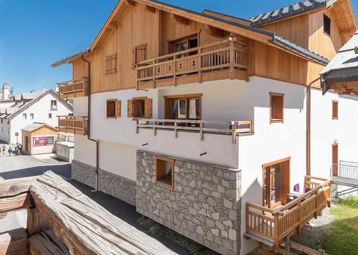 Bel Appartement Lumineux 54M², 3 Pieces, 6 Pers., Coeur De Montgenevre, Animaux Acceptes, Balcon.