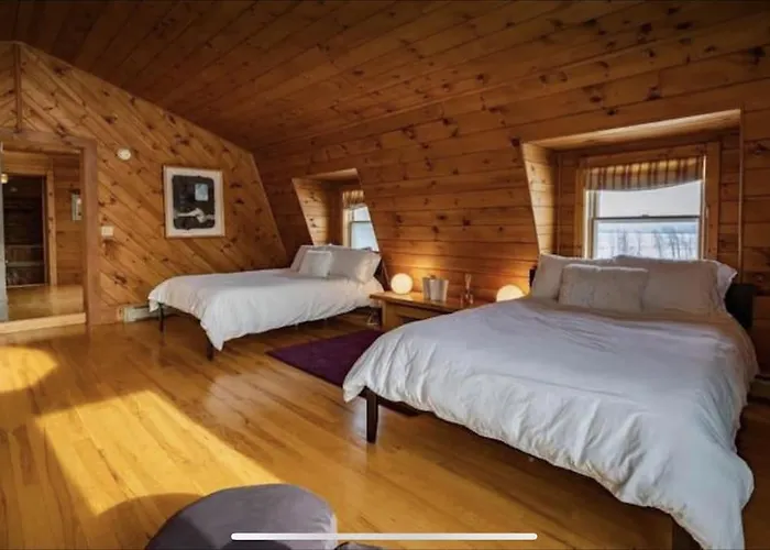 Hillside Estate - 14 Acre Waterfront Log Home On Lake Champlain