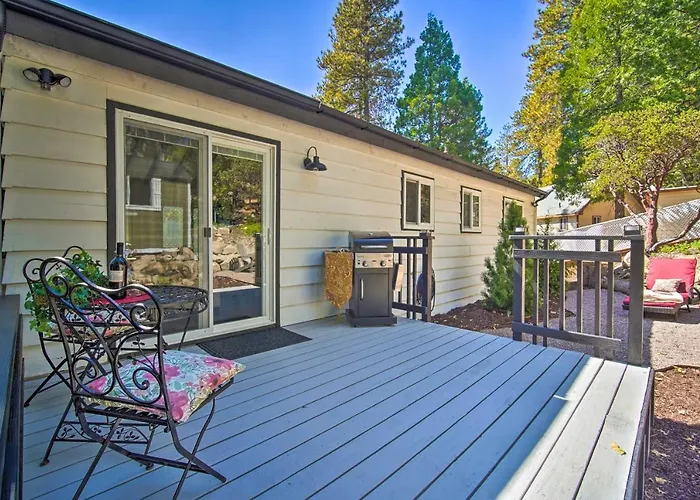 Tree-Lined Twin Peaks Cottage W/ Custom Stream