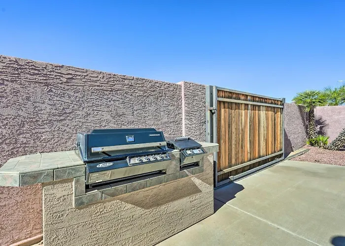 2 Mi To State Farm Stadium! Family-Friendly Home
