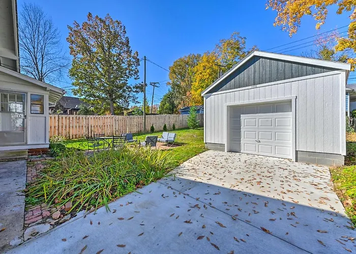 Vintage Chic Cottage < 1 Mile To Unc Greensboro!