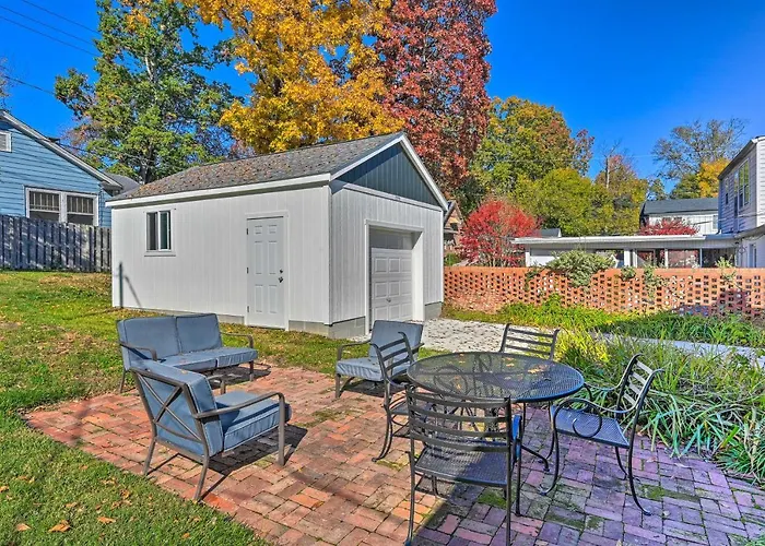Vintage Chic Cottage < 1 Mile To Unc Greensboro!