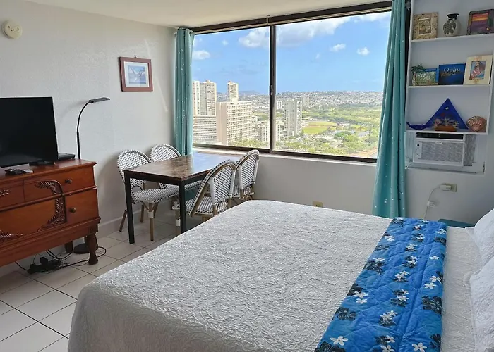 Waikiki Condo High Floor Views Beaches Convention Center
