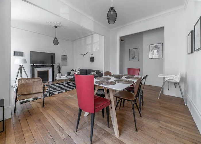 Residence Epinat II - Appartements Centre - Parking