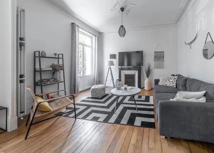 Residence Epinat II - Appartements Centre - Parking