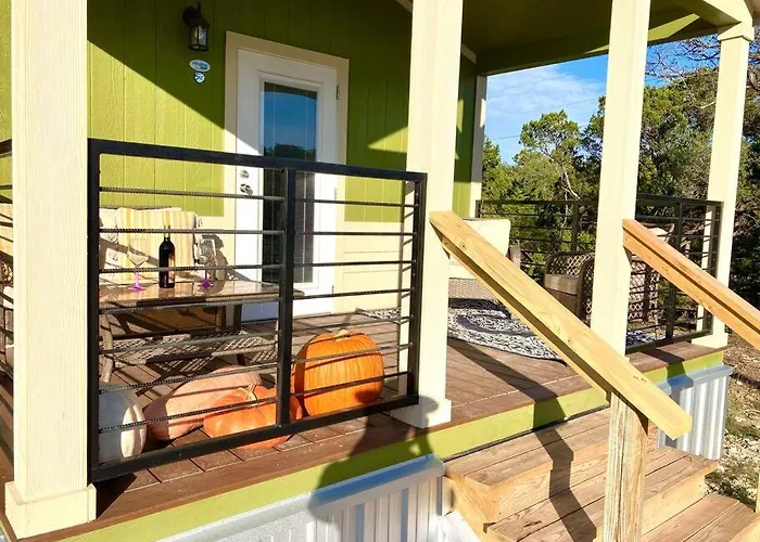 Cozy Tiny Home In The Hills