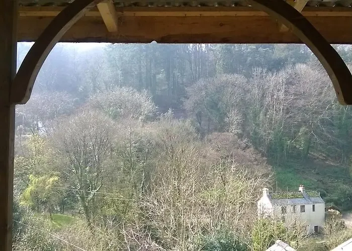 Surfers And Walkers Cosy Camping Cabin