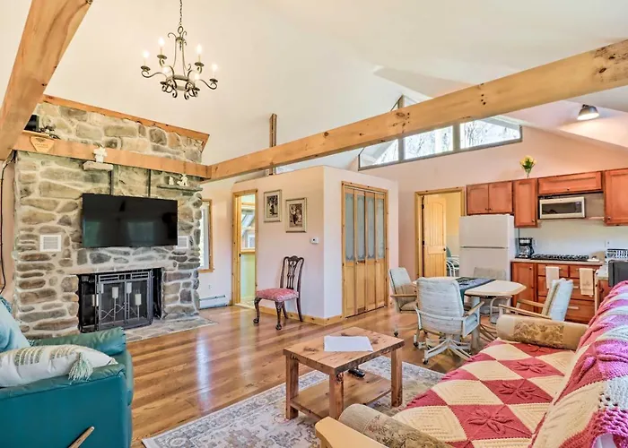 Cozy Tannersville Gem - Ski, Hike, Explore!