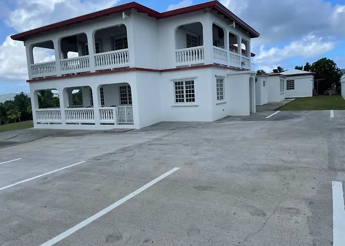 Luxurious One And Two Bedroom Villa