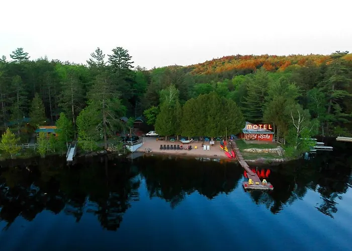 Motel Long Lake And Cottages