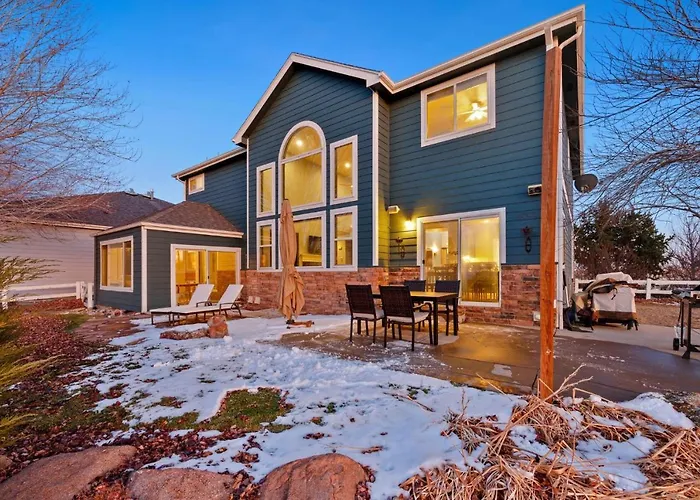 Family-Friendly Home On Boyd Lake, Gorgeous Views!