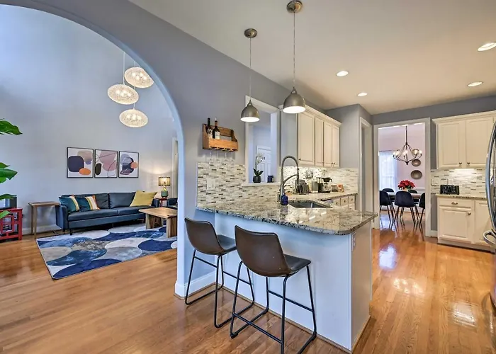 Tranquil Greensboro Home W/ Fire Pit!