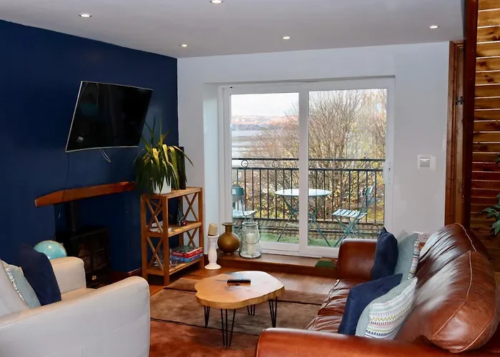 Extended Fishermans Cottage With Stunning Sea Views