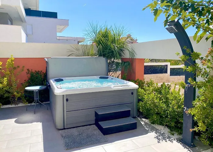Fantasy View Villa