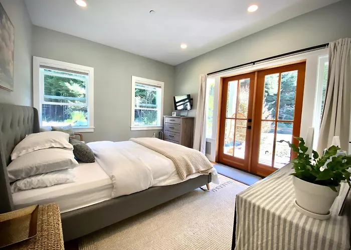 Modern Farmhouse Wooded Hide Away