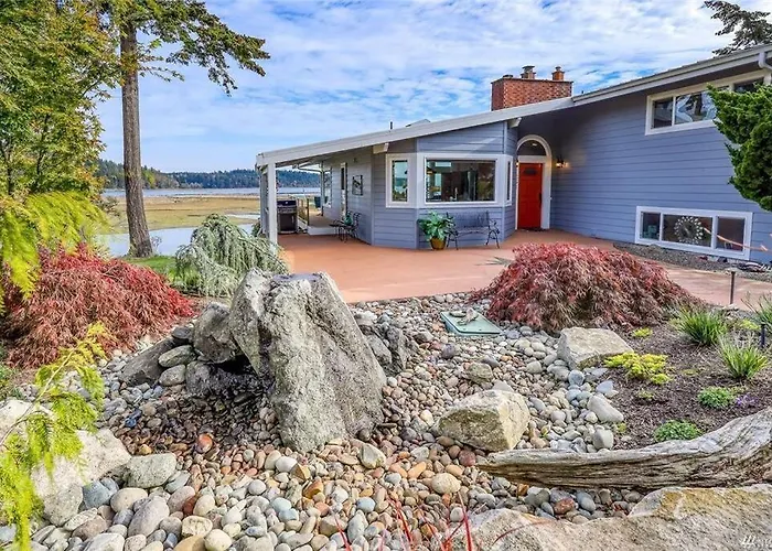 Oasis By The Sea