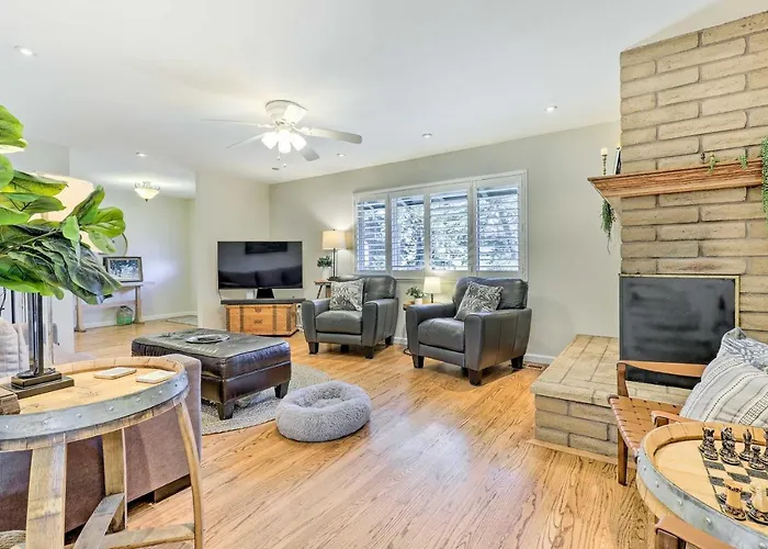 Modern Home In Napa Area W/ Hot Tub & Game Room!