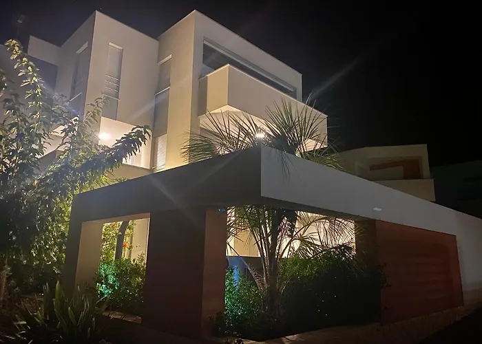 Fantasy View Villa